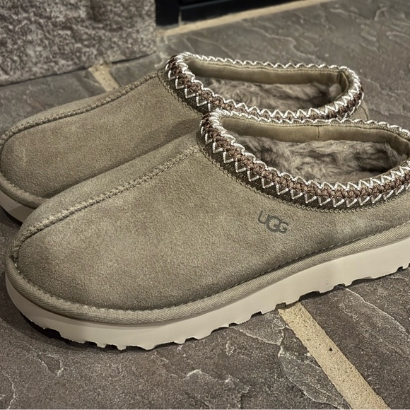 UGG Women's Tasman Slippers Antilope Color Size 6 - Picture 3 of 8